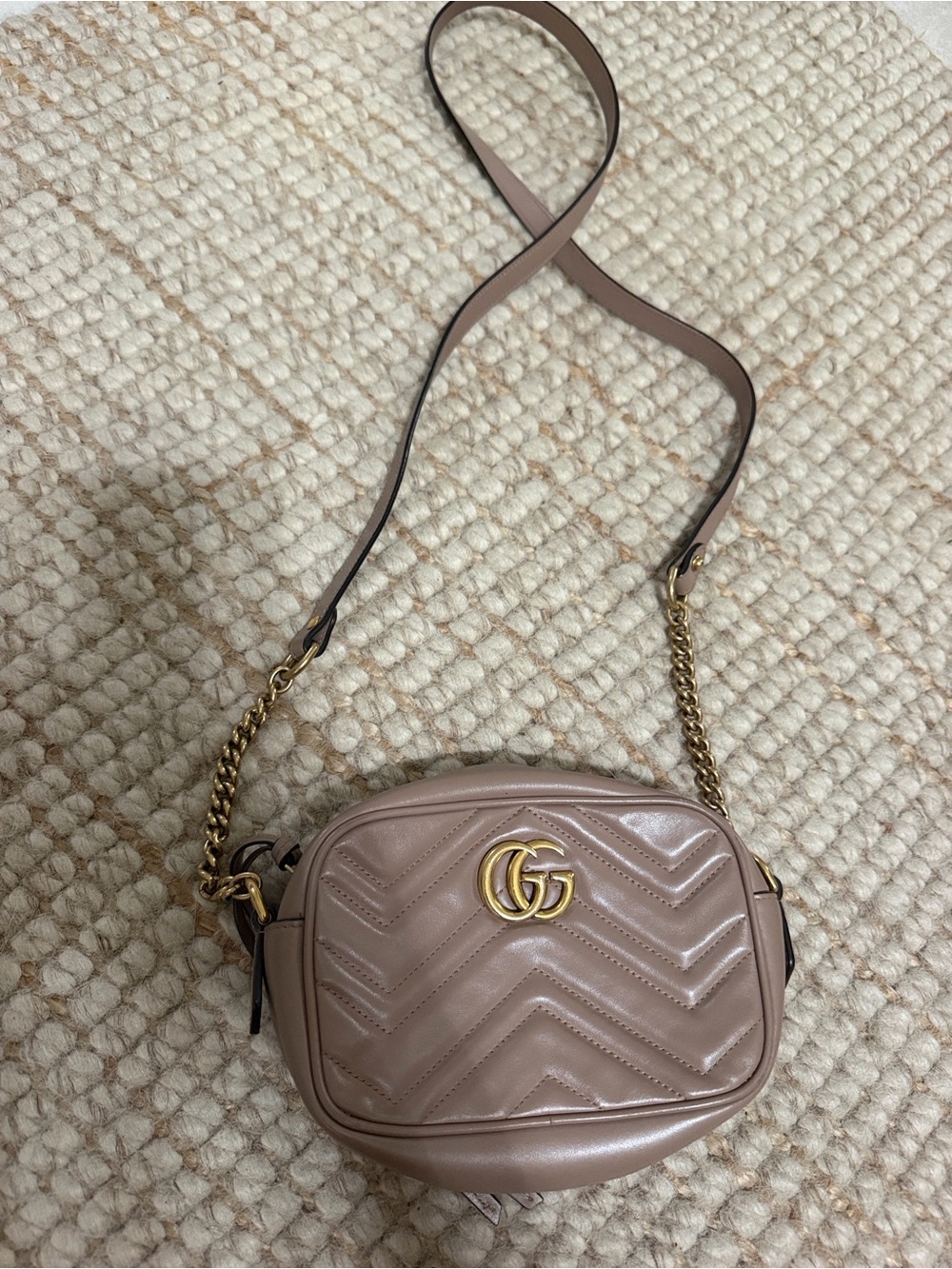 Gucci Small Chevron Leather Crossbody Bag in Taupe Pink
